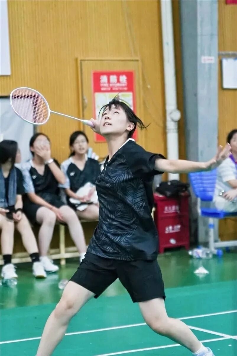 队员们在比, https, 氛热烈 队员们在比, https, 氛热烈